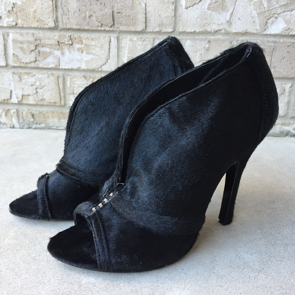 NWOB Elizabeth and James Black Calf Hair Booties 7